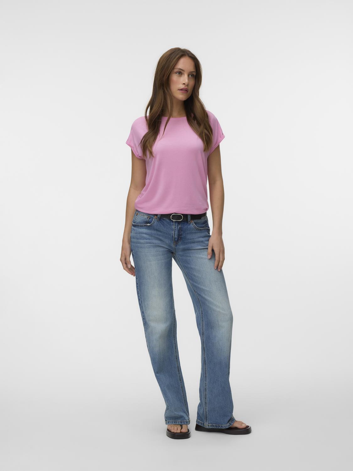 model_shot-front